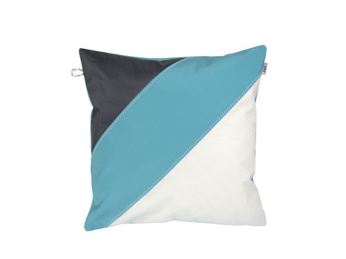 Cushion 40X40 made of recycled sailcloth and fabric.
